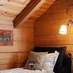 Tuftegarden Hotel *